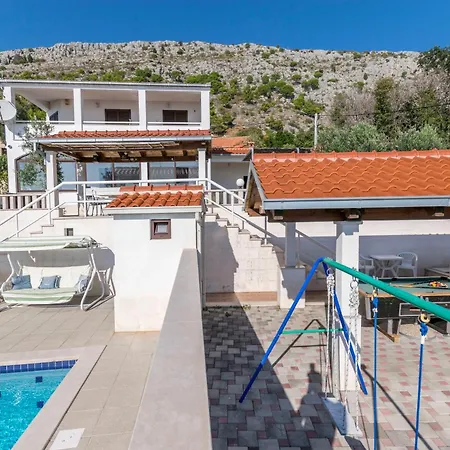 Villa Leo Jesenice (Split-Dalmatia)
